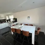 Naer Storcenter Og Slotssobad Appartement *