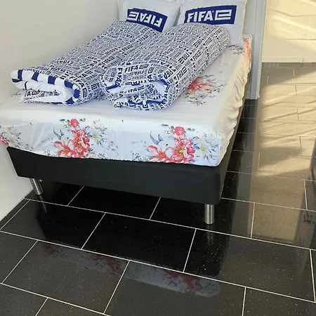 Naer Storcenter Og Slotssobad